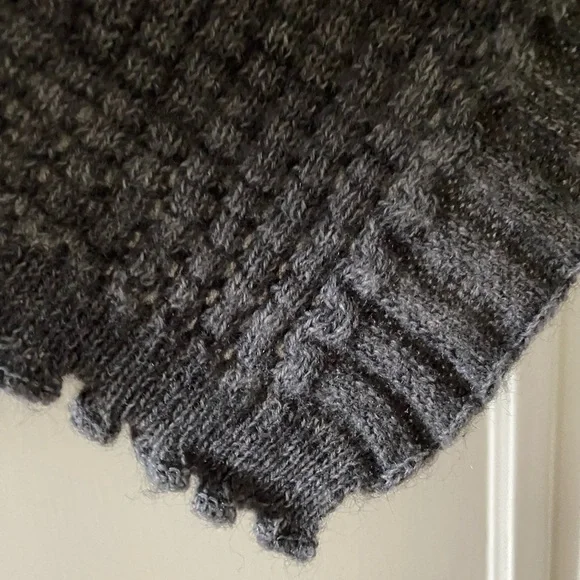 Italian Wool Cardigan Shawl - Picture 3 of 4